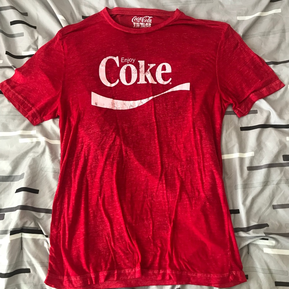 Men’s XL Coke shirt
